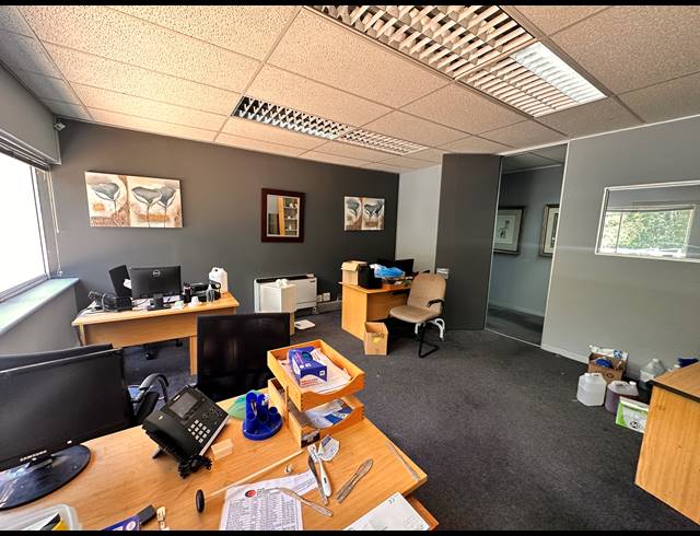 1,165M² BUILDING FOR SALE IN PARKTOWN